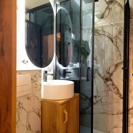 Brand New Luxury Citycenter With Free Parking Apartament